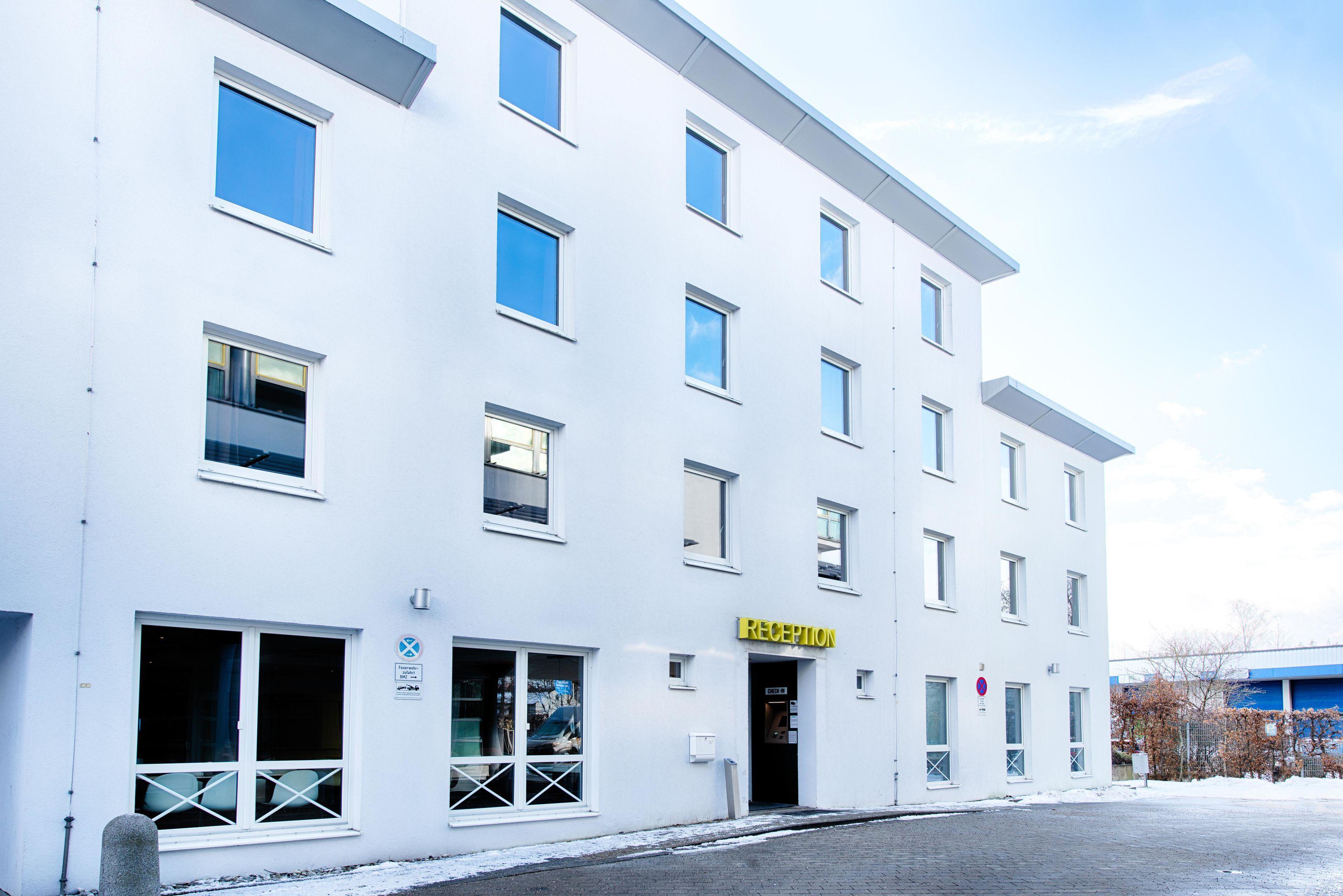B&B Hotel München-Putzbrunn Exterior foto